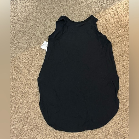 Peace & Pearls Women’s XL Top (NWT) - Picture 5 of 5